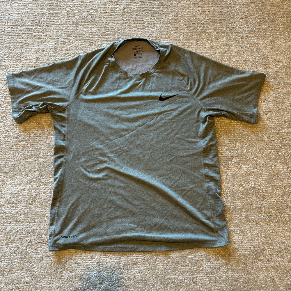 Nike Gray Short Sleeve Tee